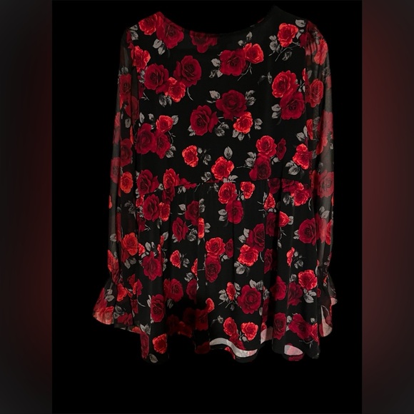 Torrid floral top - Picture 2 of 4